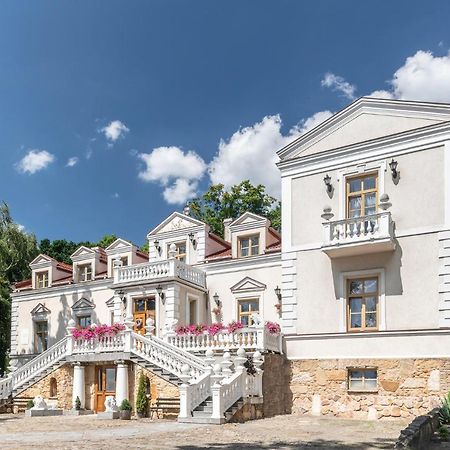 Palac Tarnowskich Hotel & Restauracja & Spa Ostrowiec Świętokrzyski エクステリア 写真