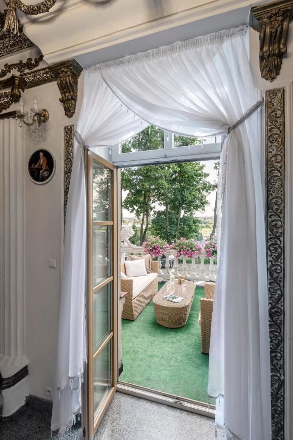 Palac Tarnowskich Hotel & Restauracja & Spa Ostrowiec Świętokrzyski エクステリア 写真
