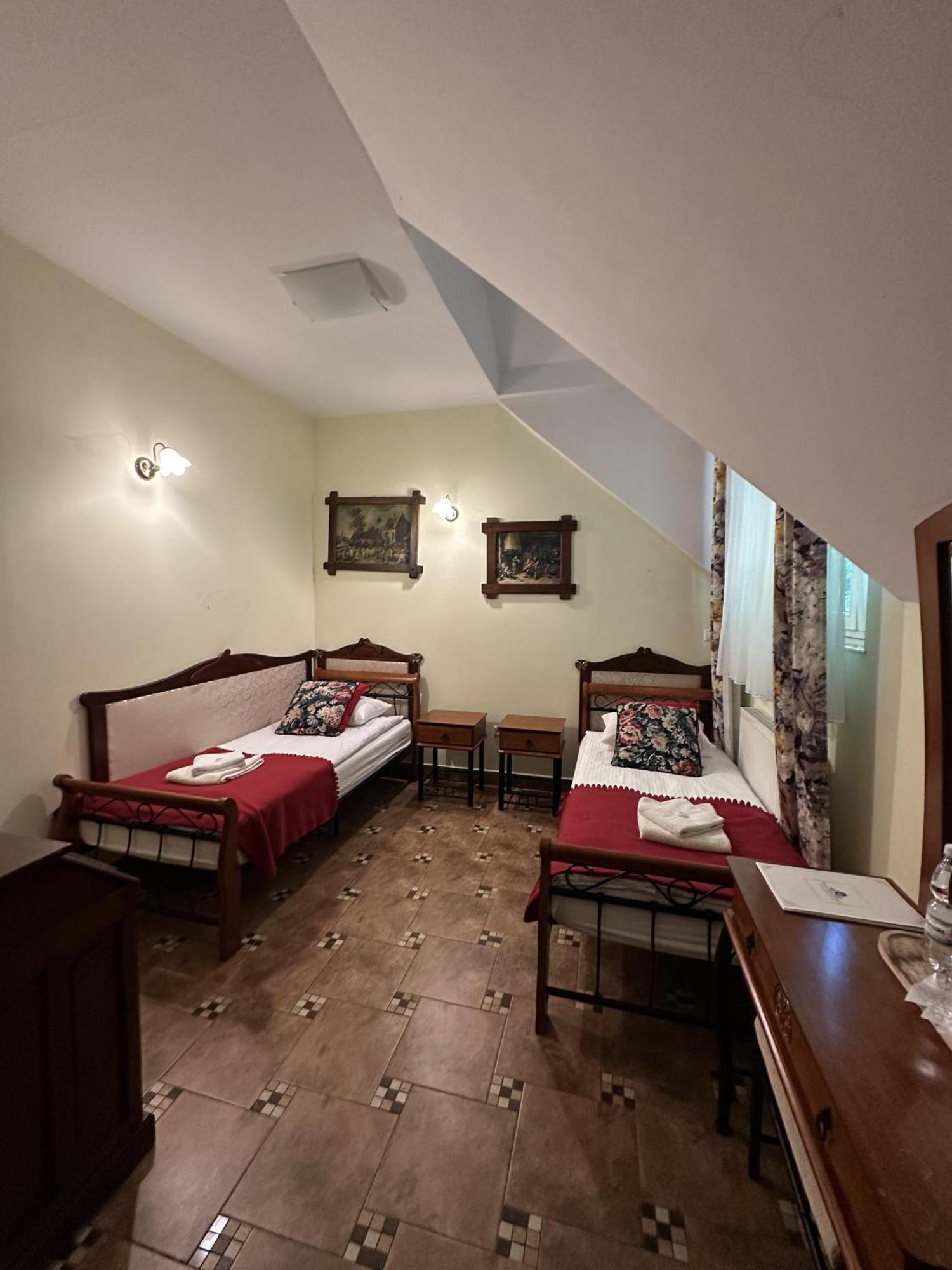 Palac Tarnowskich Hotel & Restauracja & Spa Ostrowiec Świętokrzyski エクステリア 写真